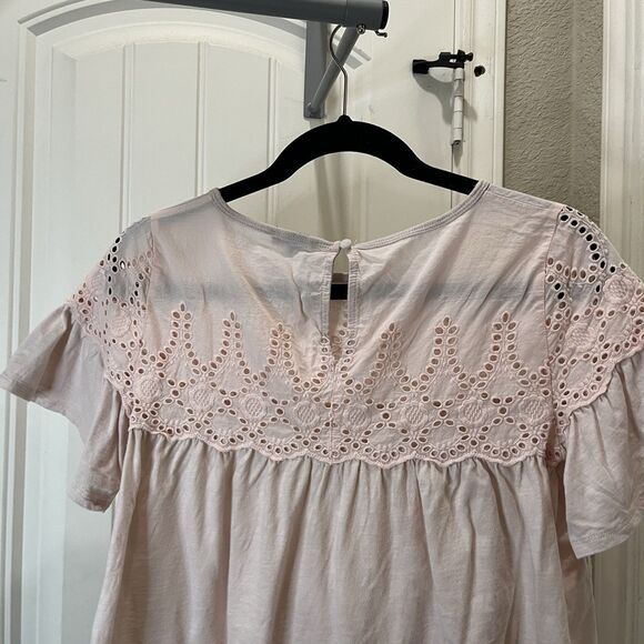 J. Crew Light Pink Eyelet Flutter Short Sleeve Keyhole Top Womens Size M - Picture 8 of 10
